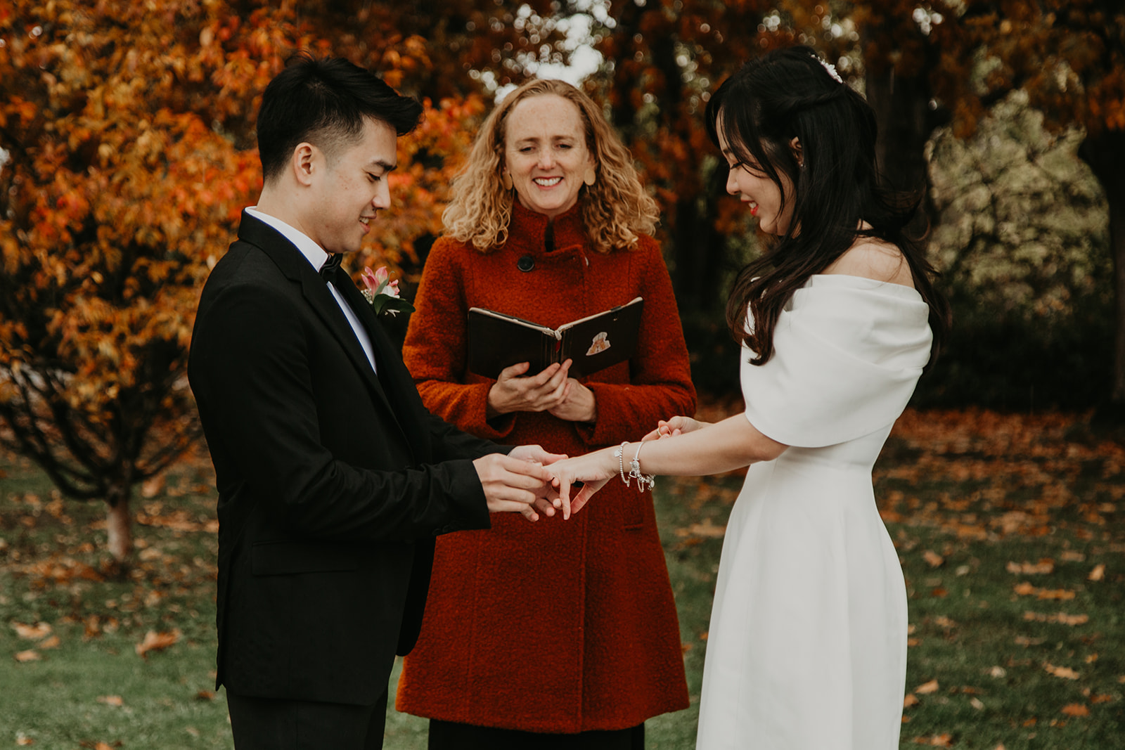 Vancouver Young Hip & Married officiant in Stanley Park