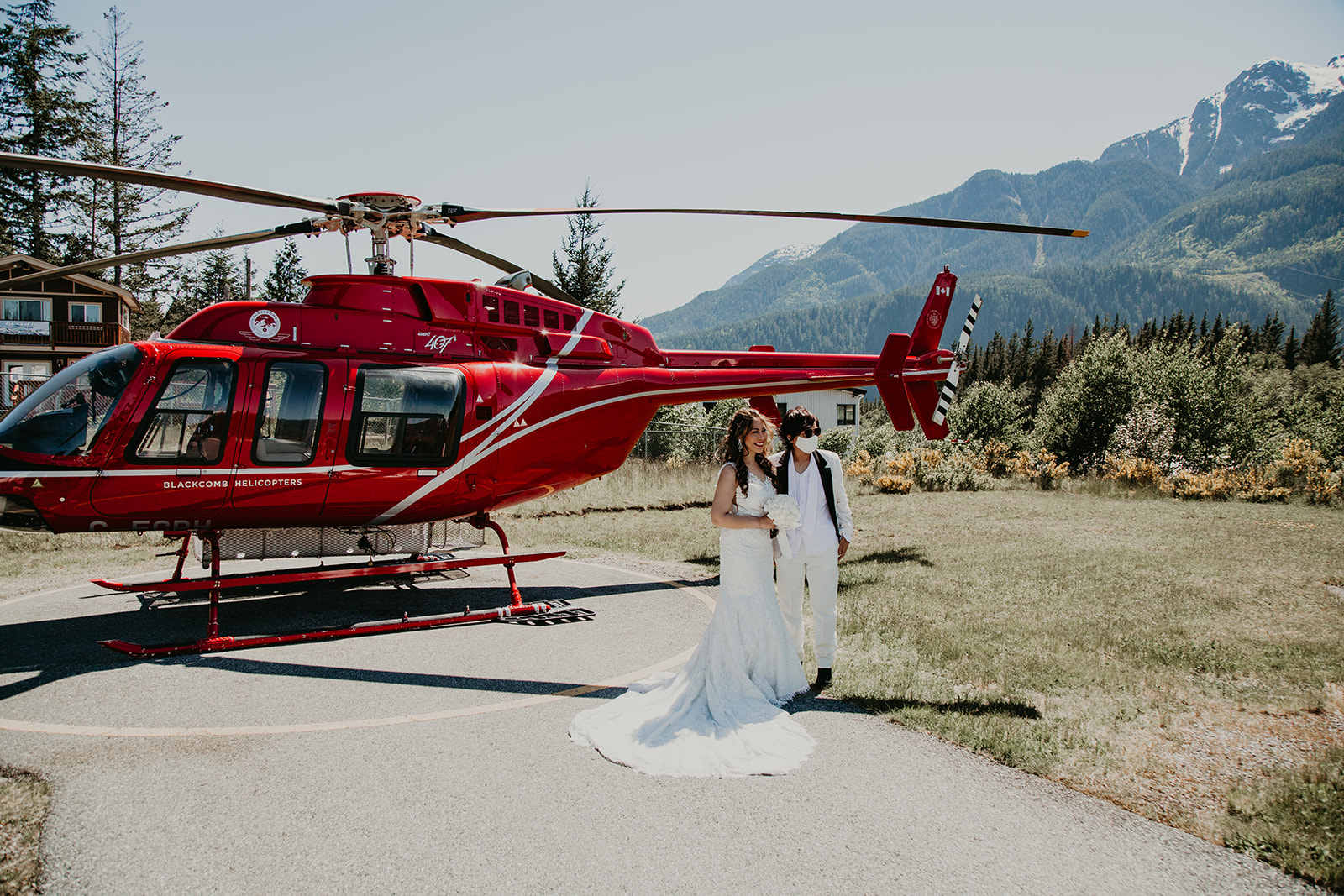 Squamish elopement with Blackcomb Helicopter