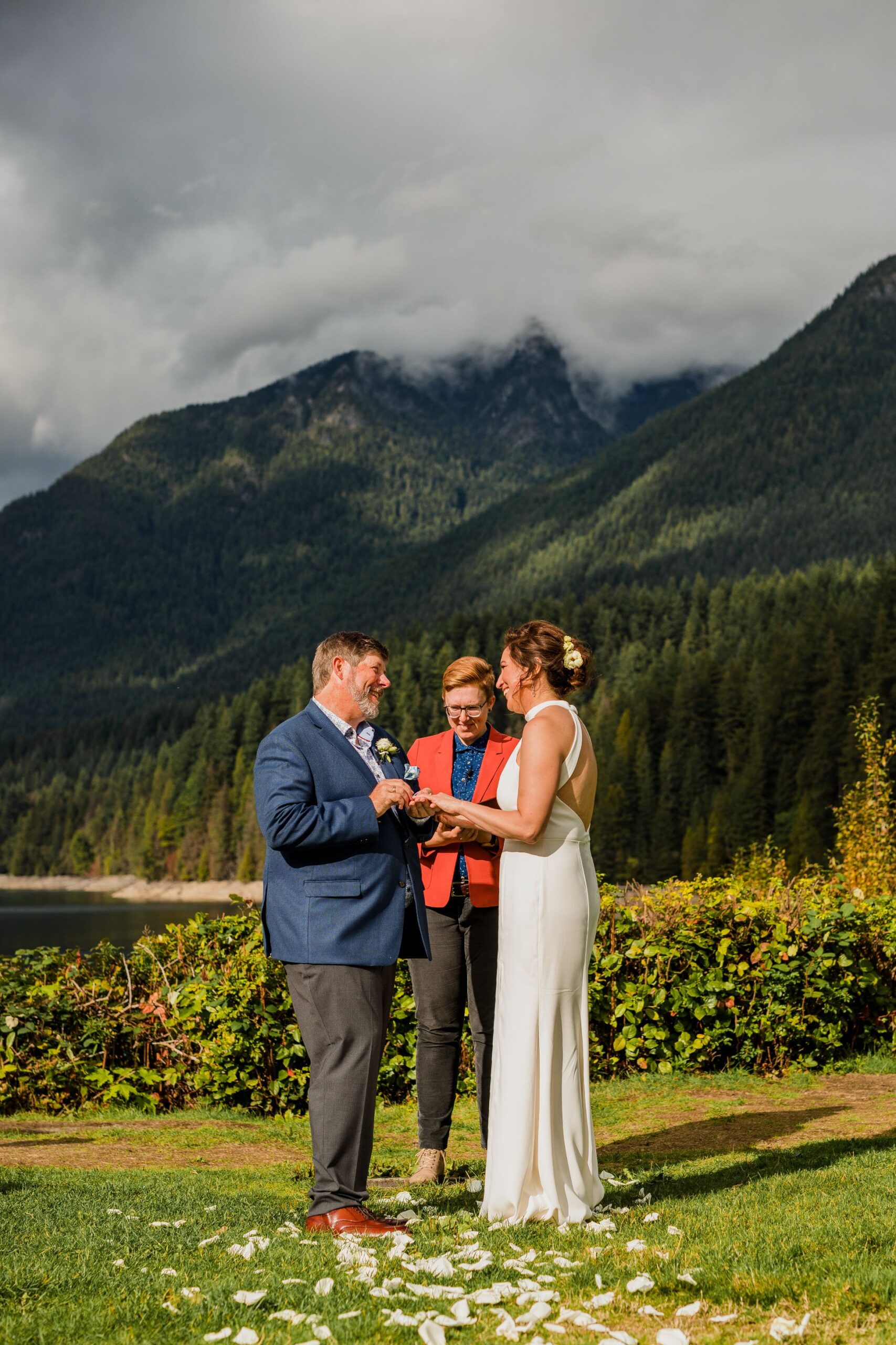do you need an officiant for your vow renewal?