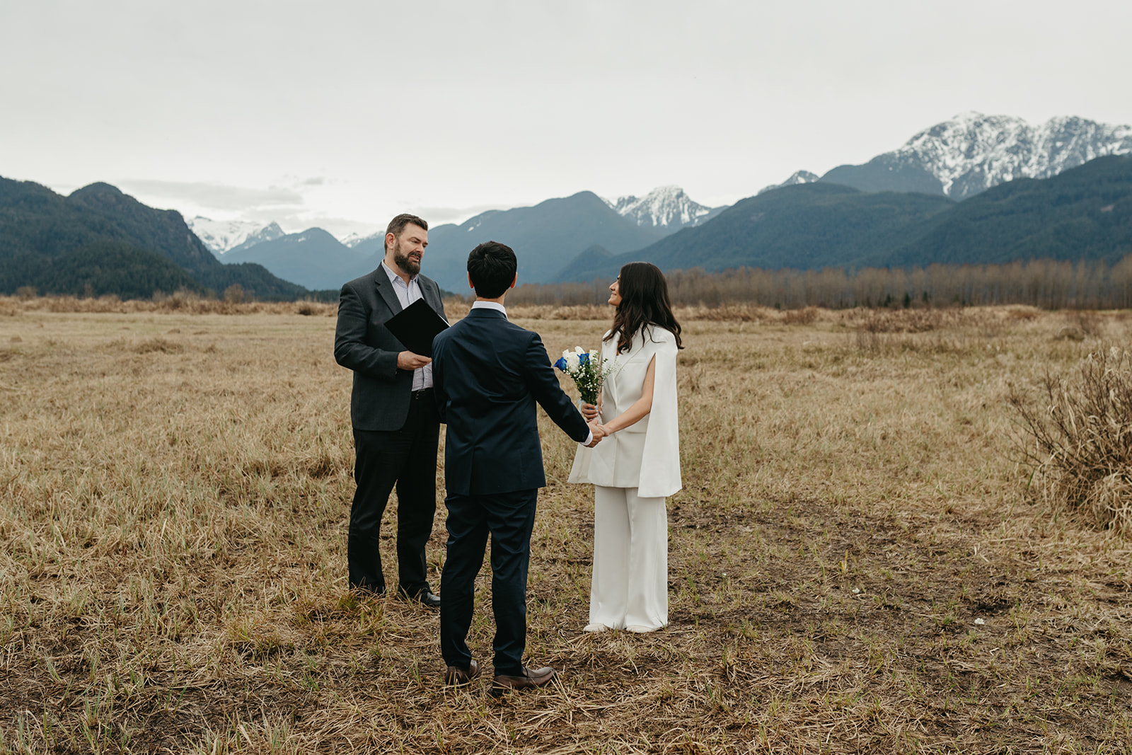 leave no trace at your outdoor elopement with young hip & married