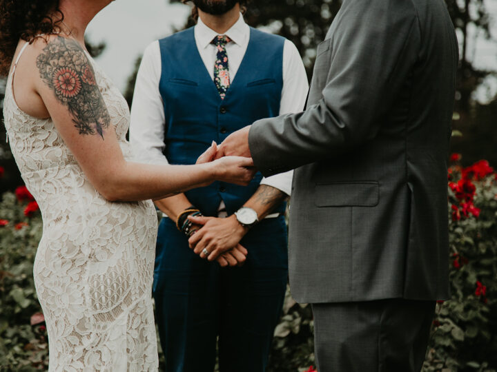 Your Guide to Wedding Officiant Outfits