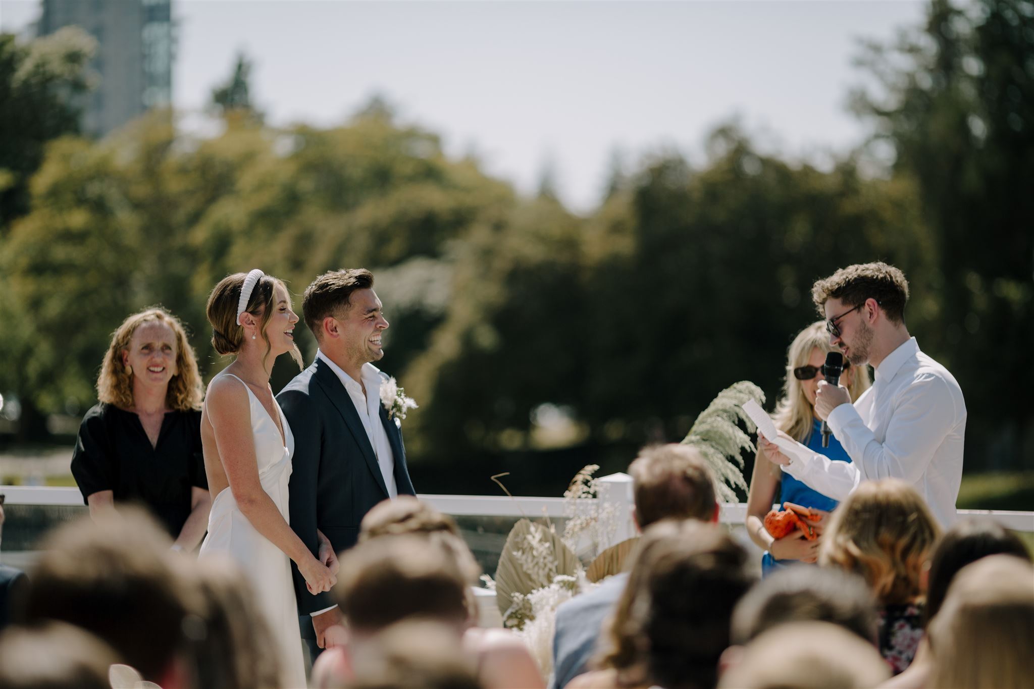 how to choose wedding readers for your ceremony