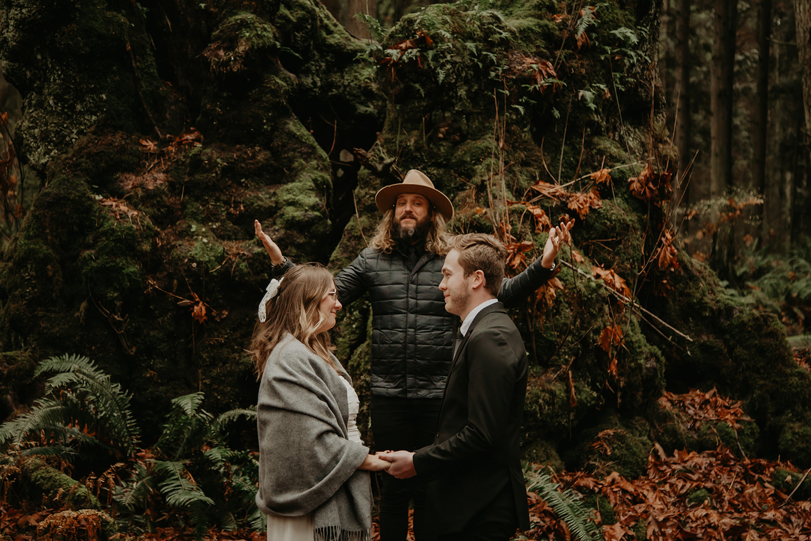 young hip and married stanley park vancouver elopement