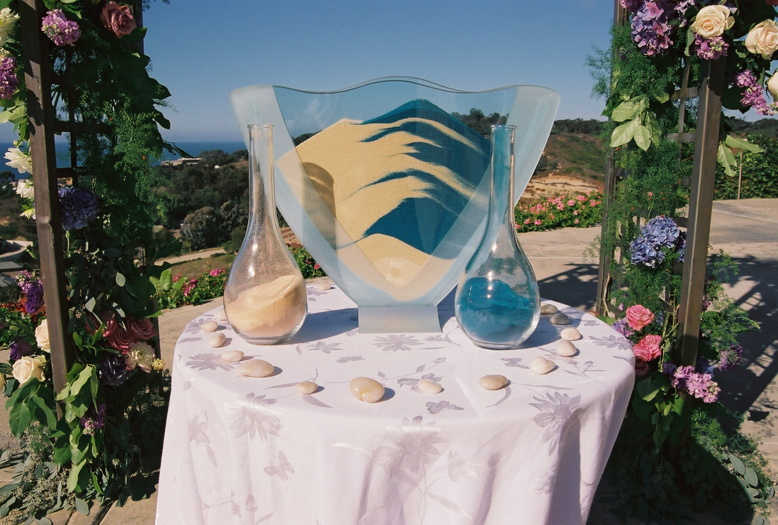 sand ceremony at wedding ceremony, poured into vase 