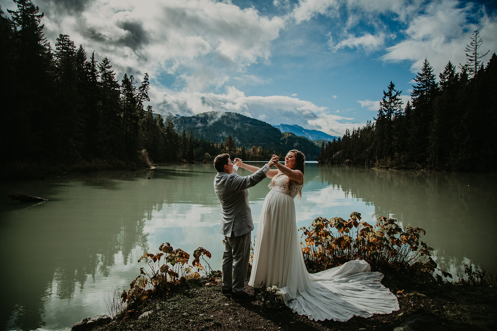 Newlywed couples in Green Lake, BC