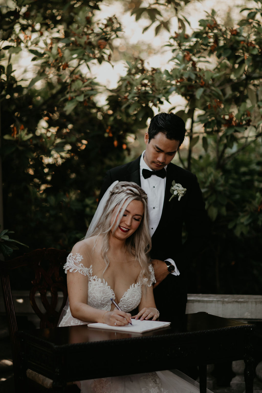 signing your marriage licence at your wedding ceremony