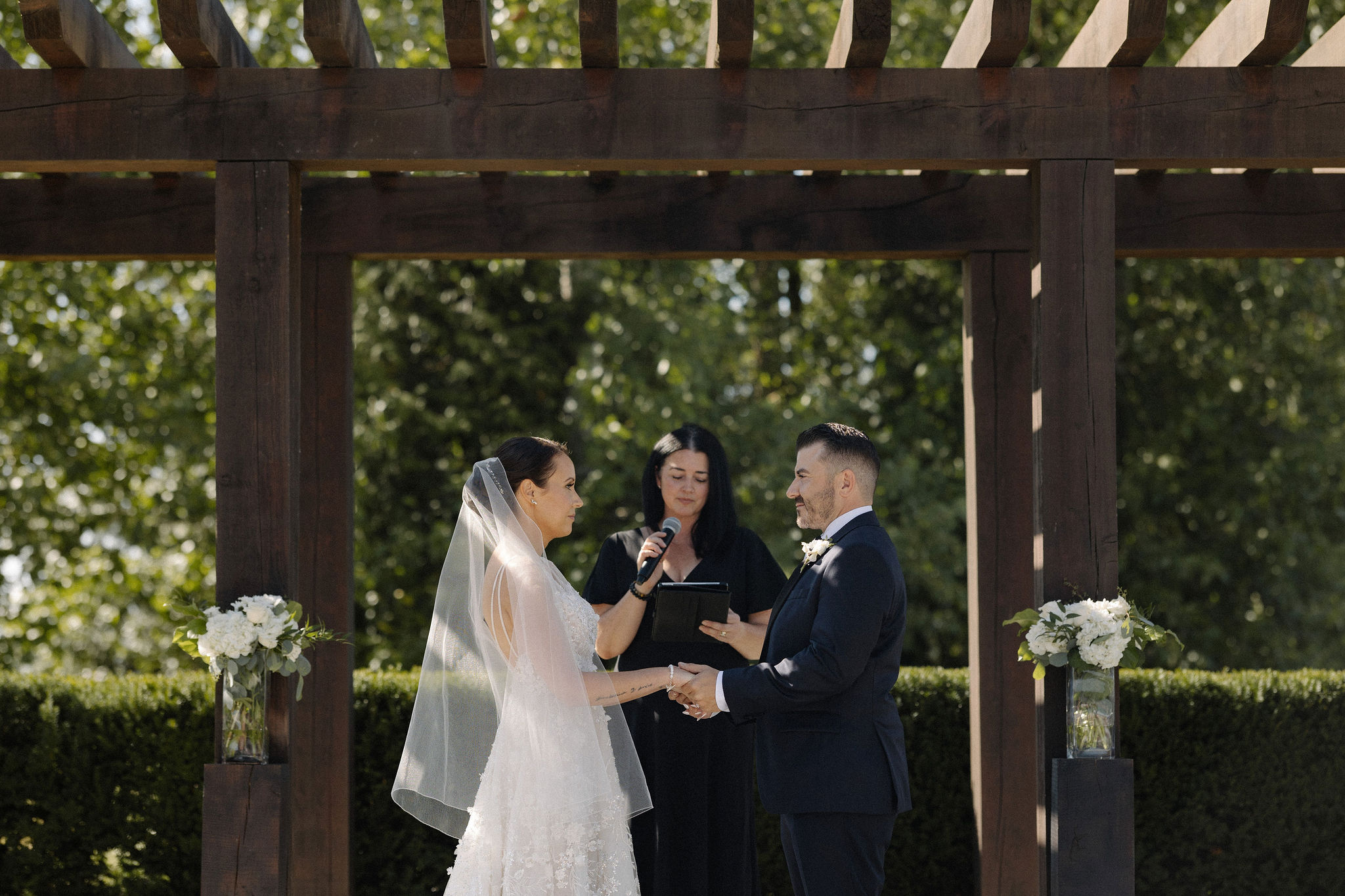 Redwoods Golf Course wedding ceremony with Young Hip & Married
