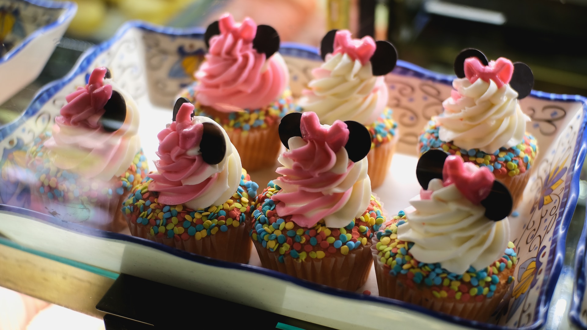 Disney cupcakes to serve at a Disney wedding