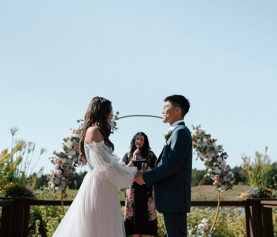 Young Hip & Married Vancouver wedding 